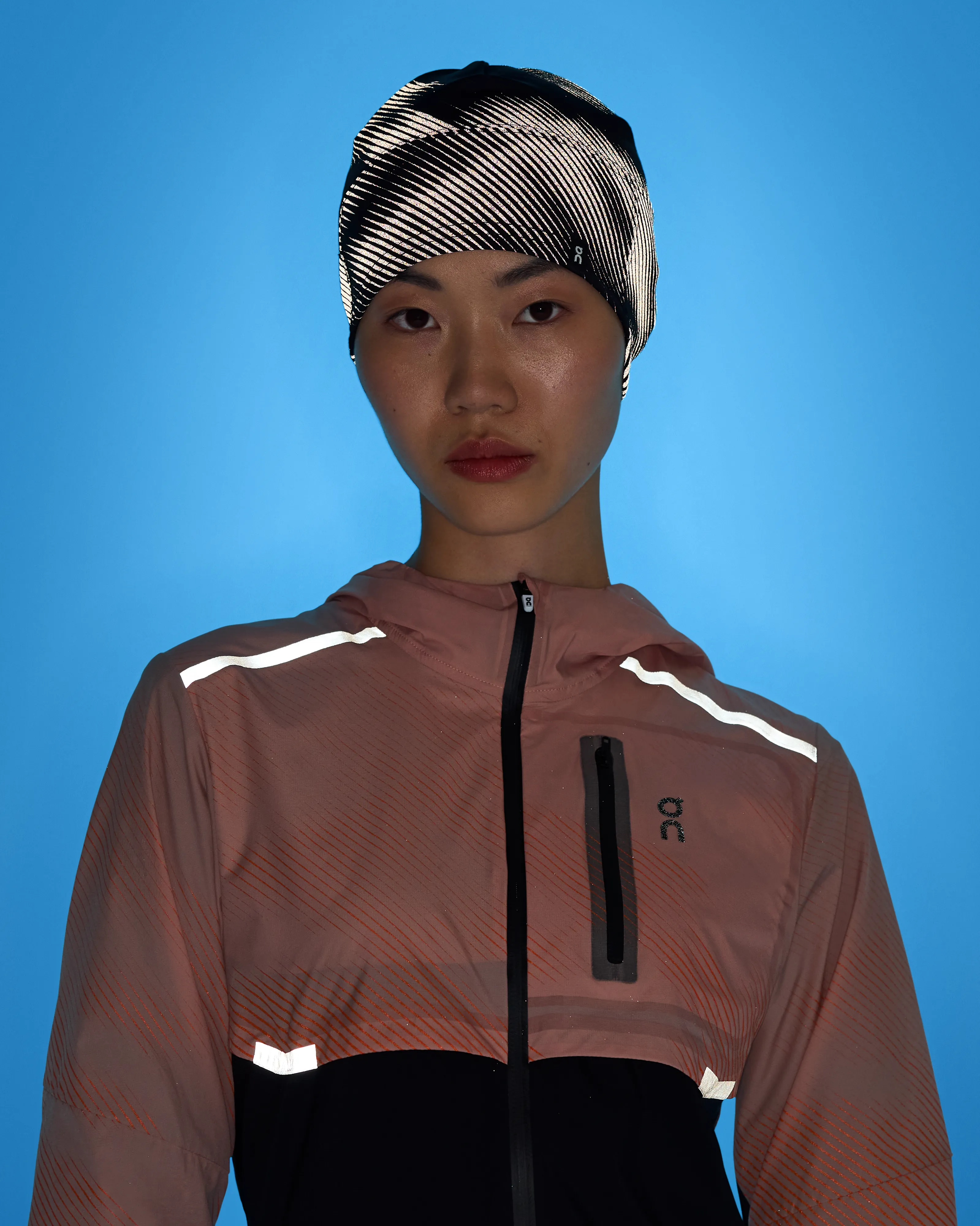 On Lumos Beanie Black | Buy On Lumos Beanie Black here | Outnorth